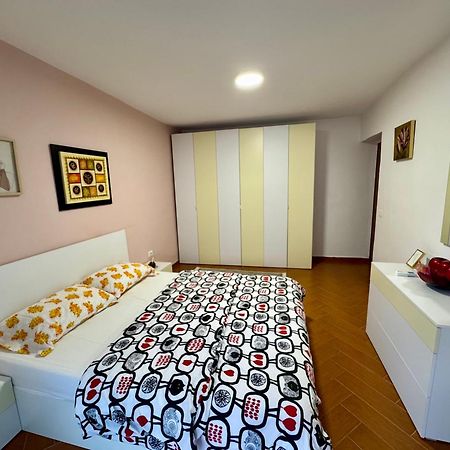 Skerdi'S Apartment - City Center Tirana Exterior photo