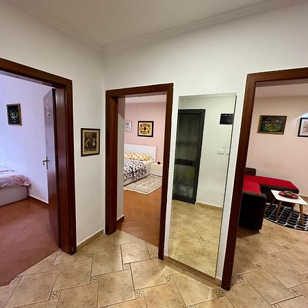 Skerdi'S Apartment - City Center Tirana Exterior photo