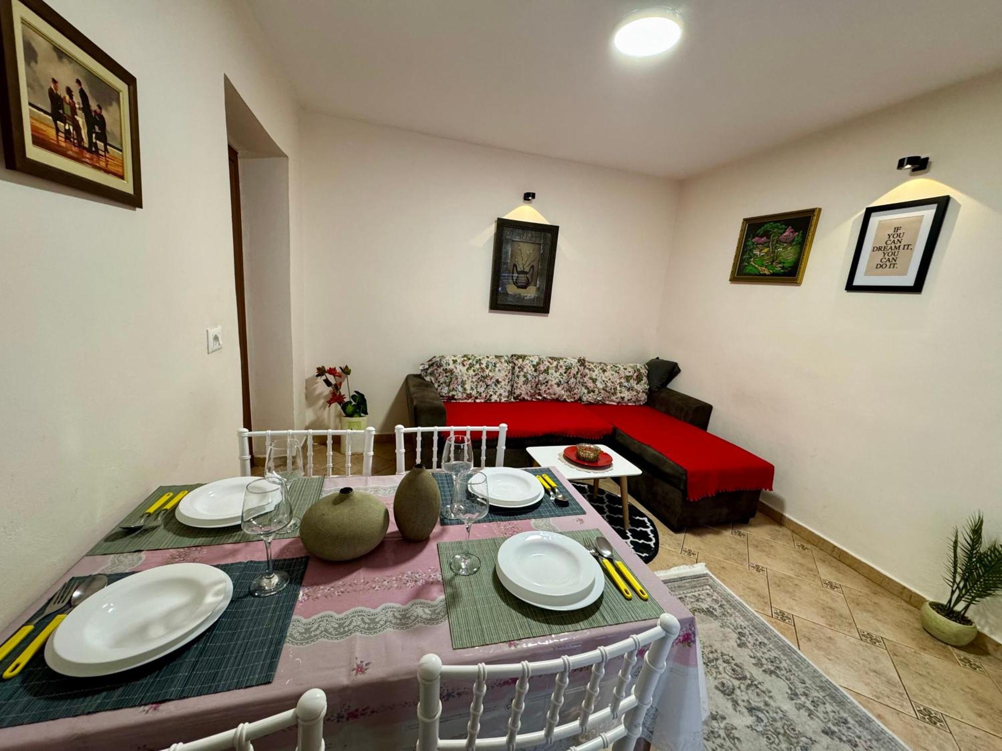 Skerdi'S Apartment - City Center Tirana Exterior photo